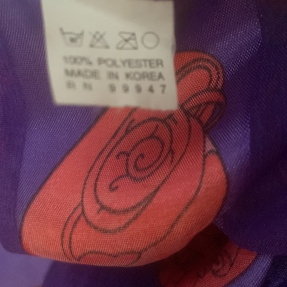 Red Hat Society Scarf & Earrings (clip on) - Picture 4 of 7